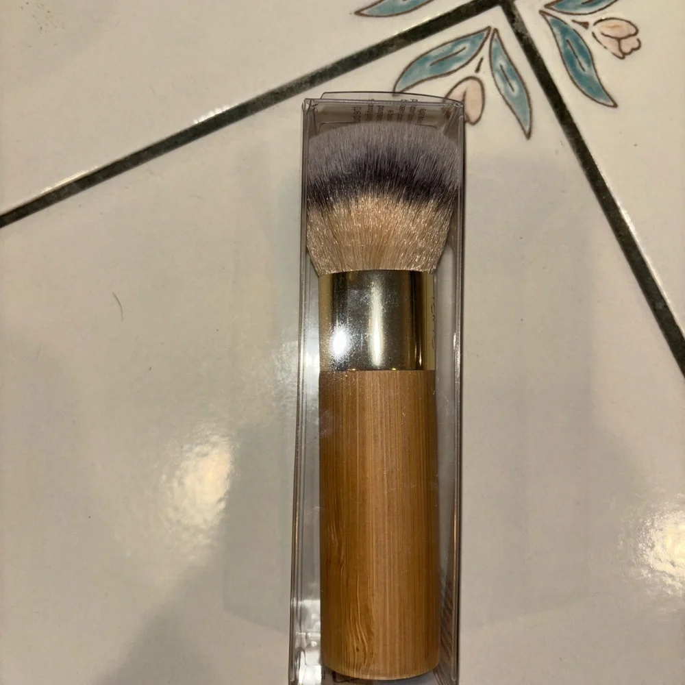 Tarte the buffer brush - Picture 3 of 3